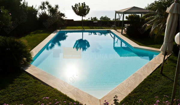 Πισίνα - Swimming pool